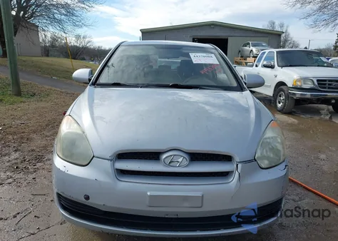 2009 Hyundai Accent Gs z USA, uszkodzony, nr VIN KMHCM36C59U132483